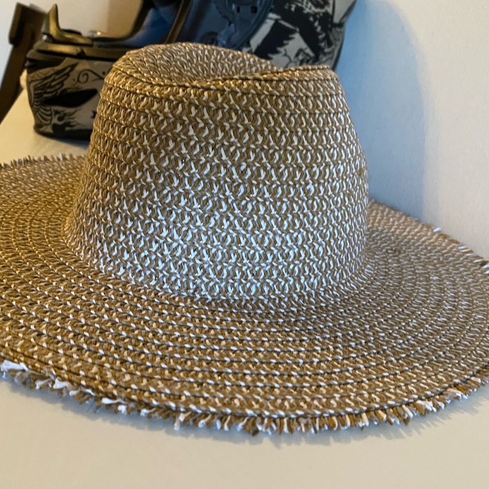 Sun Hat - Picture 3 of 4